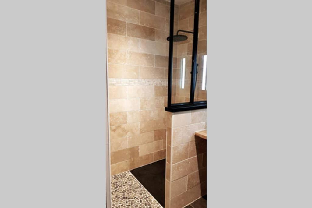 Apartamento Le Saint Symphorien, Parking Gratuit Privee Vannes Exterior foto